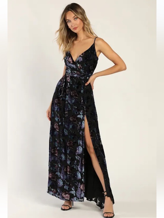 Lulus Dresses & Skirts - NWT Lulus Pretty Companion Black Floral Velvet Burnout Maxi Dress with Side Slit